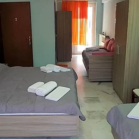White Rose Hotel
