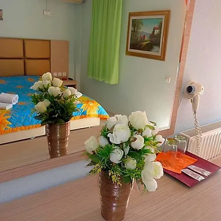 White Rose Hotel